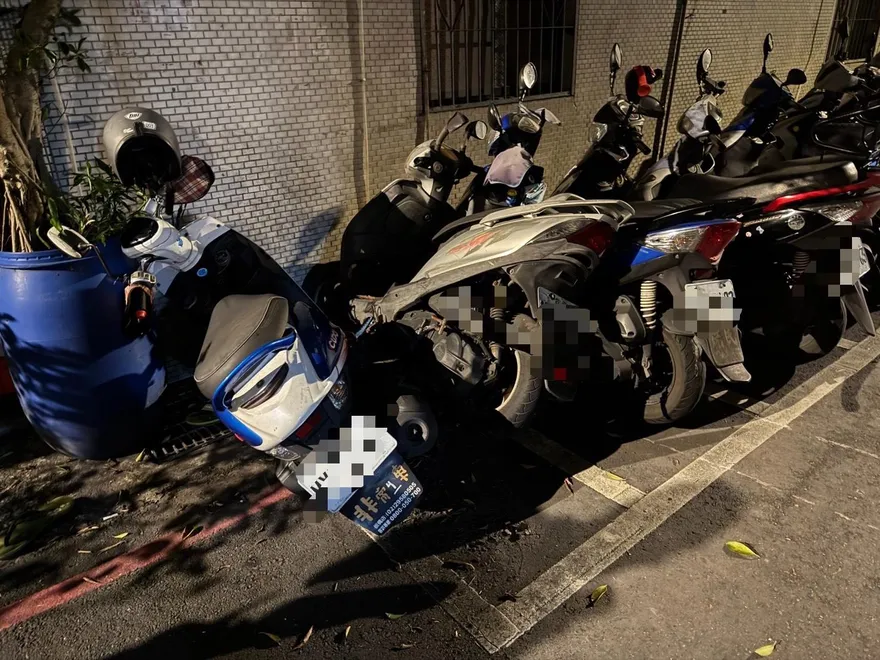 影/4天前才奪1命！中和男半夜撞車鬼叫　唾篩驗出2種毒