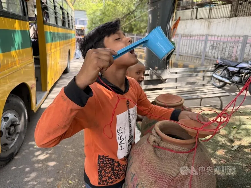 熱翻了！印度高溫飆至47.6度「雞蛋落地熟」　官方籲躲屋內