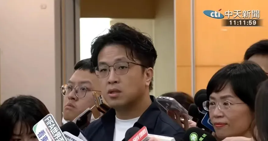沈伯洋遊戲課金幾十萬敗家？　粉專諷：只是很會賺錢