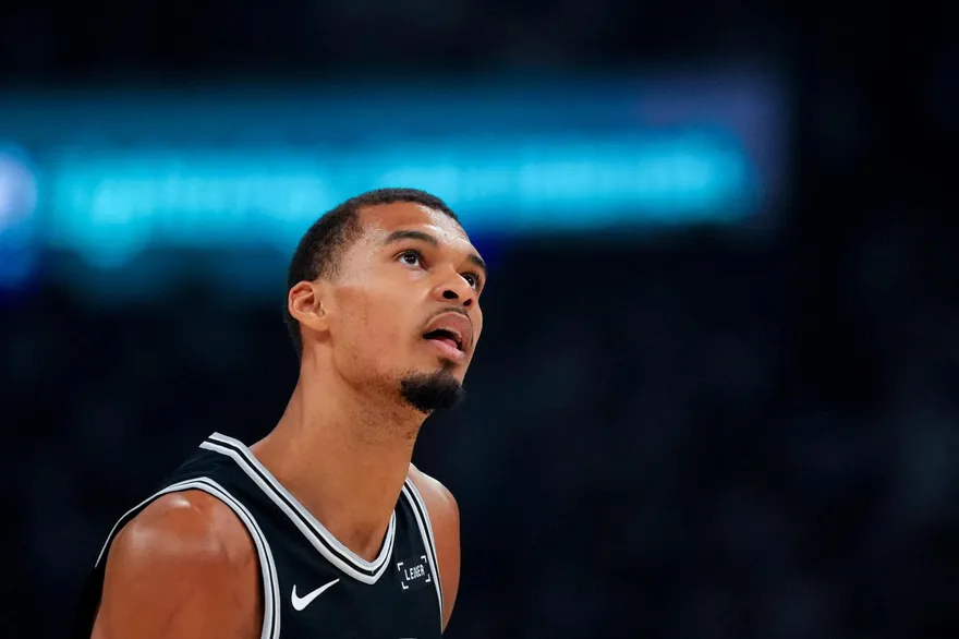 NBA/無聲抗議！賽後缺席記者會　文班亞馬遭警告