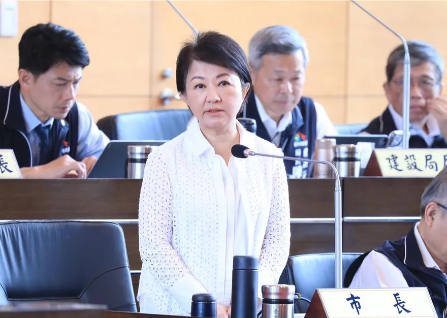 盧秀燕、江和樹PK戰鬥陀螺賭「選總統」！最終戰局驚人逆轉