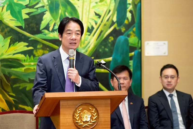 賴清德連任民調　3.5萬網友投票結果震撼出爐！