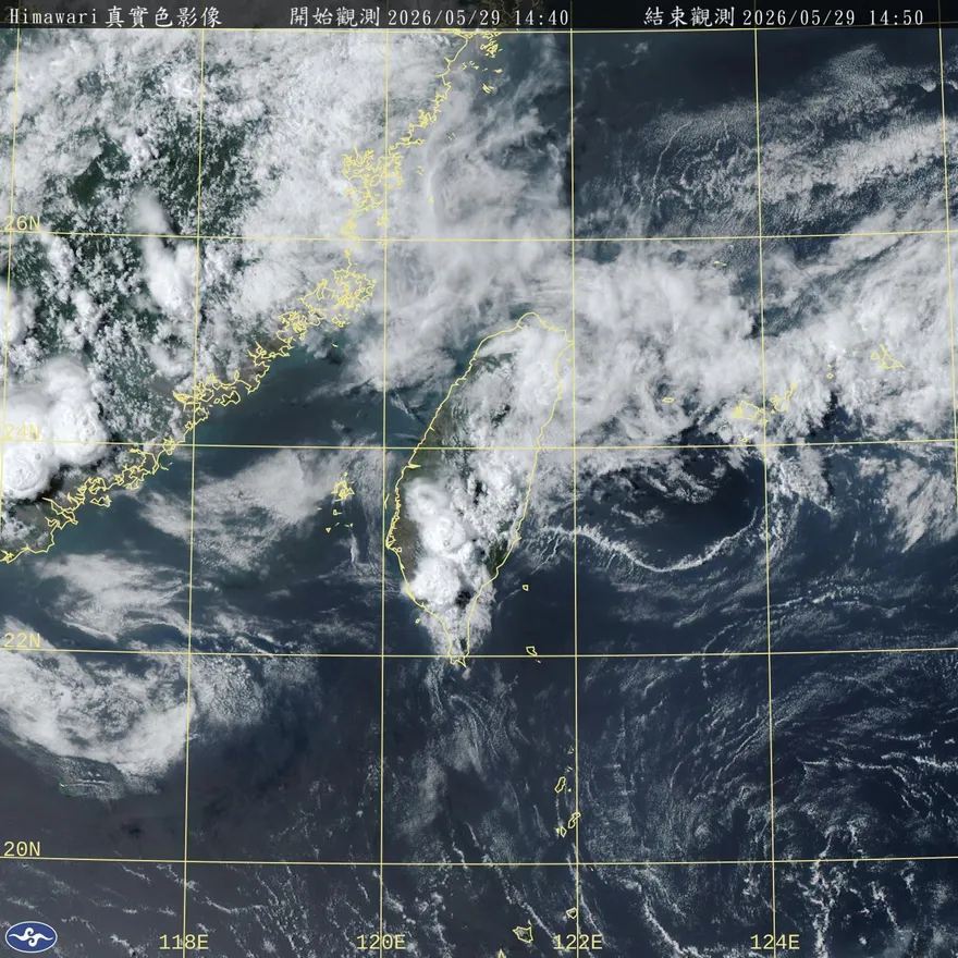 雷神降臨狂劈！大雨狂炸「7縣市」　高雄雨彈升級