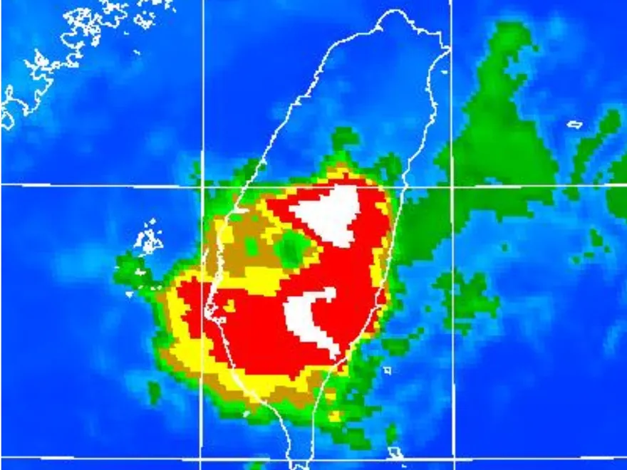 雨區往北擴大！9縣市發布豪大雨特報