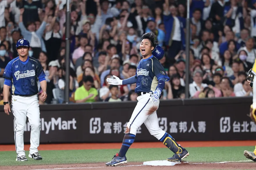中職/ 林書逸滿壘清壘打擊潰老東家！兄弟吞8連敗　明再輸就平隊史紀錄