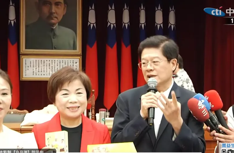 台股狂衝！羅明才發雞排＋珍奶＋太陽餅　豪喊：5萬點繼續加碼不要停！