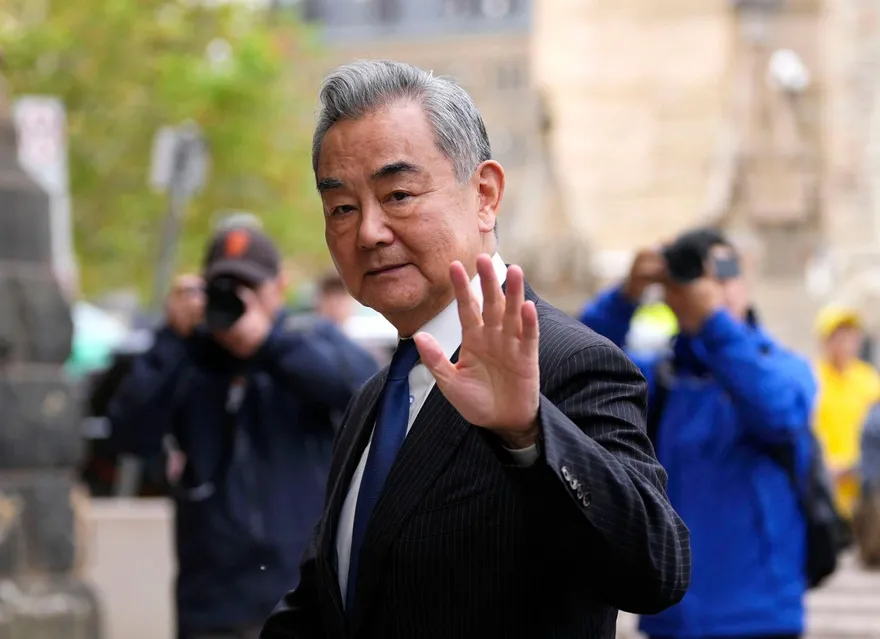 王毅北京會見前智利總統　承諾中方將推動聯合國重振權威和活力