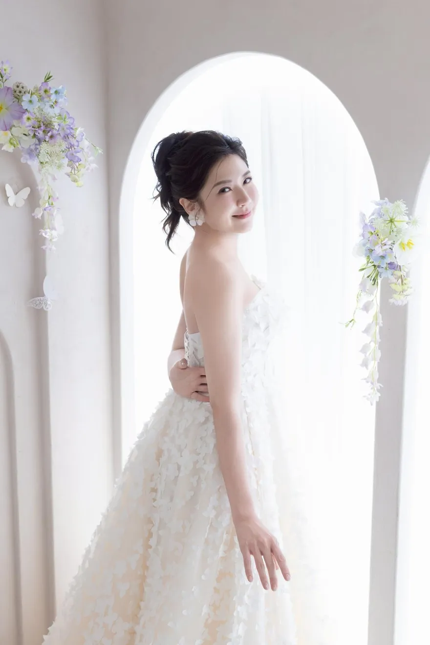 鄭亦真產後狂甩15公斤！穿上少女時期主播服回歸中天