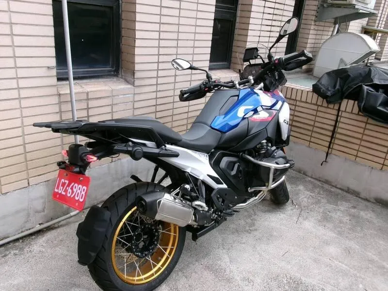 台中法拍BMW重機！LEXUS休旅車、賓士、勞力士錶也有