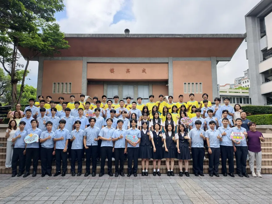 薇閣高中申請入學再創高峰 台大醫10人、醫牙中醫達63人次