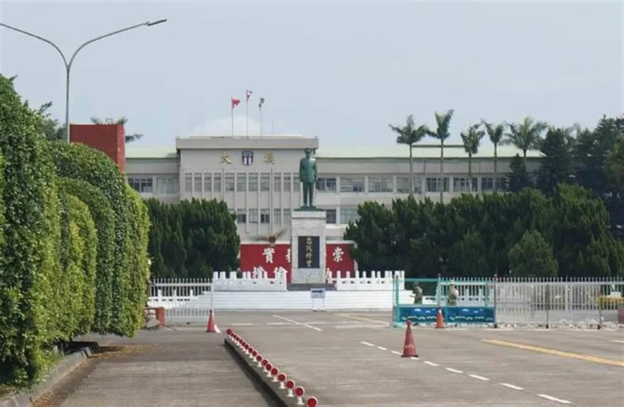 陸軍六軍團代連長「用小畫家偽造體測成績」！遭判刑又罰錢