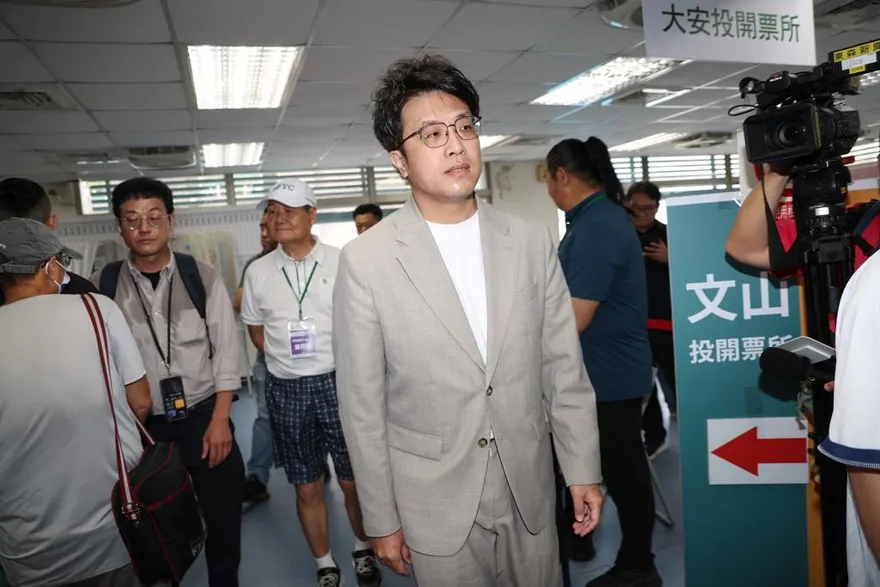 沈伯洋電玩課金幾十萬！陳揮文轟：還需要裝窮募款