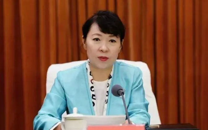 邊升官邊斂財！內蒙古「美女主席」涉貪落馬　遭檢方正式起訴