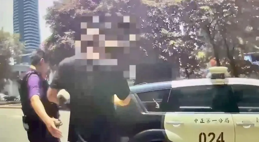 影/北車街友領不到愛心便當暴怒　毆打義工遭逮送辦