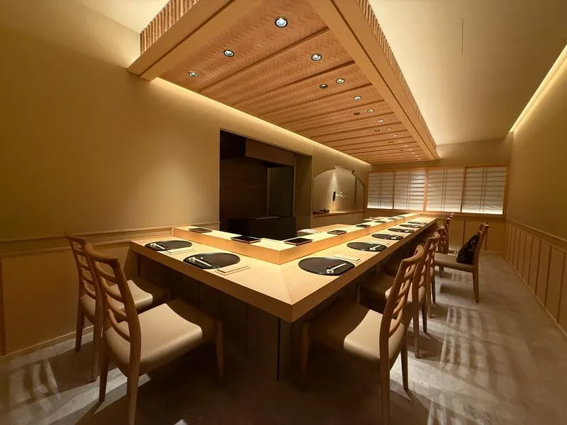 黃宏輝建築師的美食地圖完整版：江戶前壽司的神聖殿堂──鮨金子