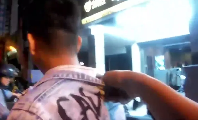 影/彰化失聯移工遭攔！報假身分心虛落跑　警「過肩摔」秒制伏