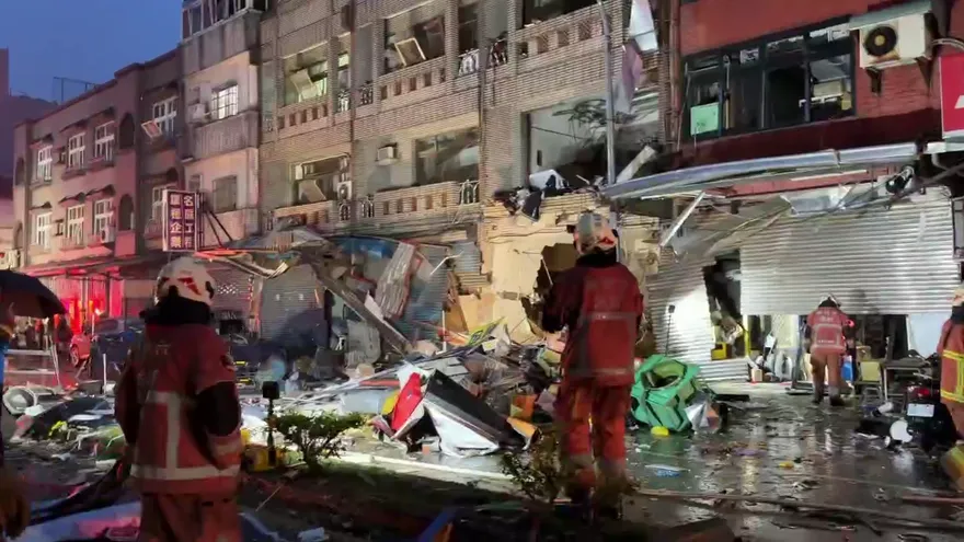 影/新竹便當店氣爆災區近距離直擊！居民懼：這裡是地獄嗎