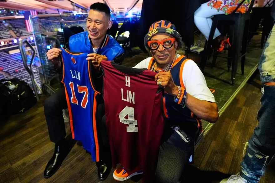 NBA/人氣比川普還高　林書豪現身MSG獲熱烈掌聲