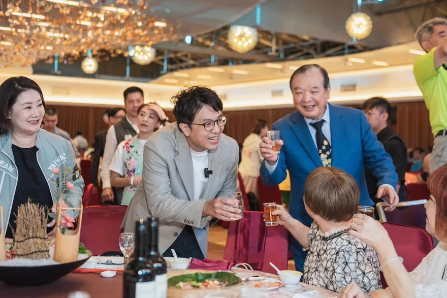 沈伯洋拜票因雨取消「不在乎大安人」？吳沛憶反擊：有啥好大驚小怪