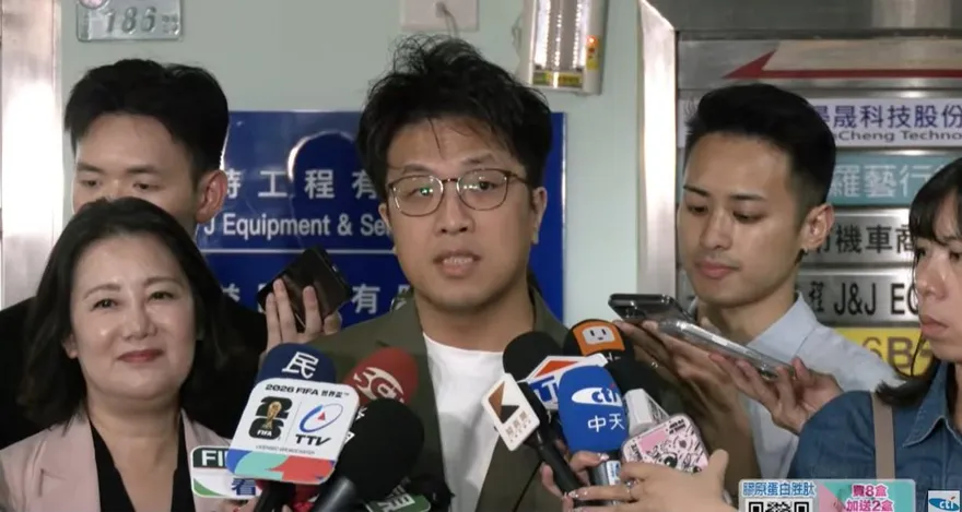 搶機車族選票！沈伯洋自爆不騎機車：我都騎腳踏車