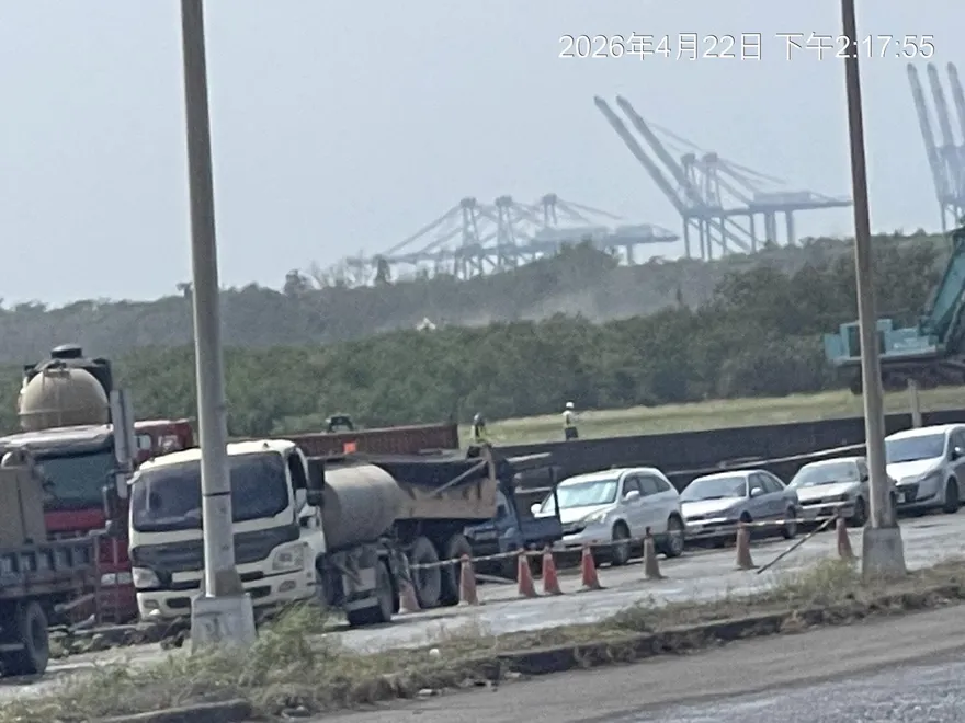 高雄人開轟「大填海造陸計畫」：每日1200砂石車進場　天天被逼吃土！