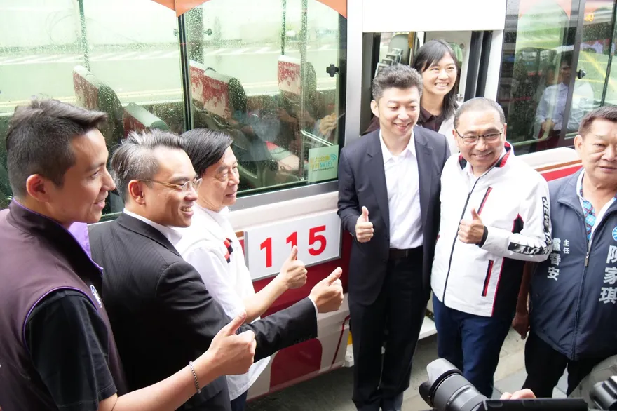 淡江大橋開啟公共運輸新時代！淡水八里直通板橋、機場 + 新北觀巴3線齊發