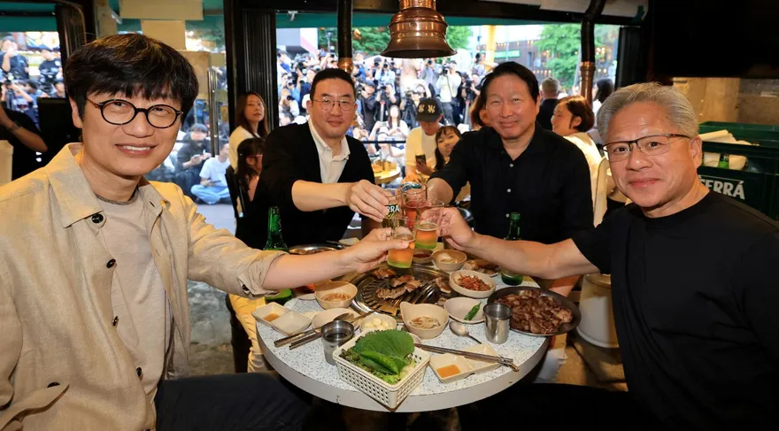 LG掌門人「兆元烤肉宴」偷偷「剪掉肥肉」！網怒：褻瀆五花肉