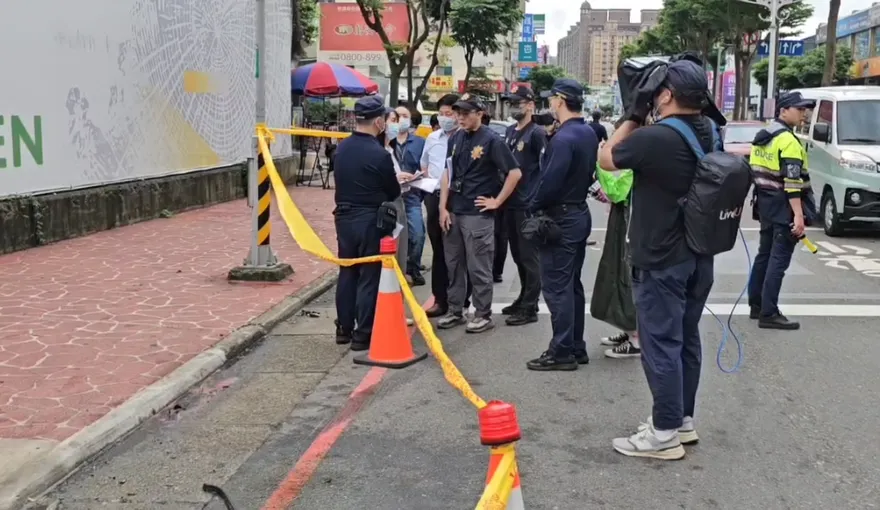 影/桃園毒蟲害2命！男陪病過馬路遇橫禍　檢勘驗現場驚見就診單