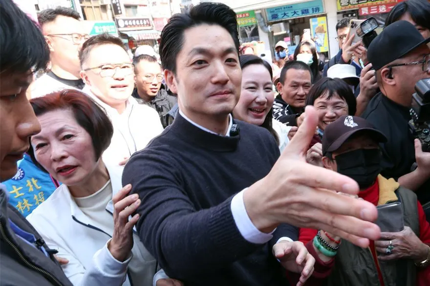沈伯洋狂開戰場全被蔣萬安KO！凌濤3點神解析：急了