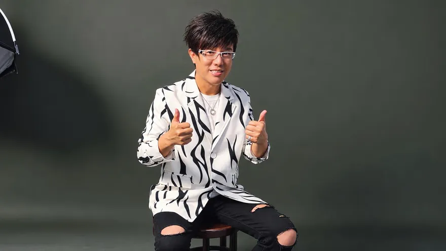 辦桌二人組阿傑昔扛債500萬「身上剩350元」　公開近況致敬人民保母