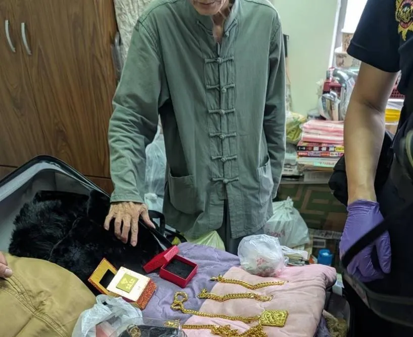 台南翁百萬黃金憑空消失！警翻行李箱夾層...結局神逆轉