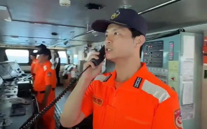 綠島外海突現大陸海警船！與海巡署巡護艦近距互嗆