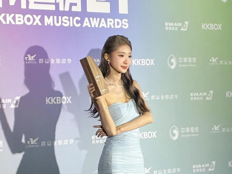 陳華失言道歉首露面！辣曬美背洩近況　承諾：未來會更謹慎發言