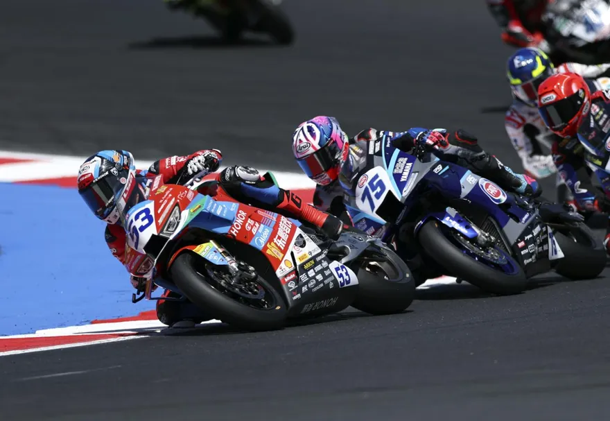 最後一圈神超車！張雪機車奪WSBK義大利站冠軍　收賽季第6勝