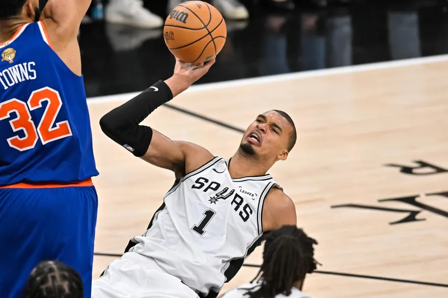 NBA/輸球又失風度！文班亞馬遭批只會濫投外線　歐肥：快去重訓