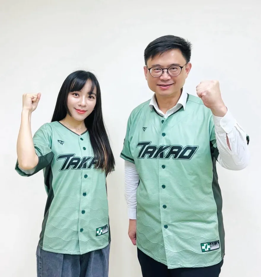 台灣版劉光弼？賴瑞隆照片變地獄哏　網驚根本鐵拳