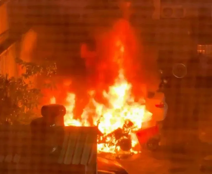 影/高雄連環爆炸火警！8車狂燃慘變大片殘骸
