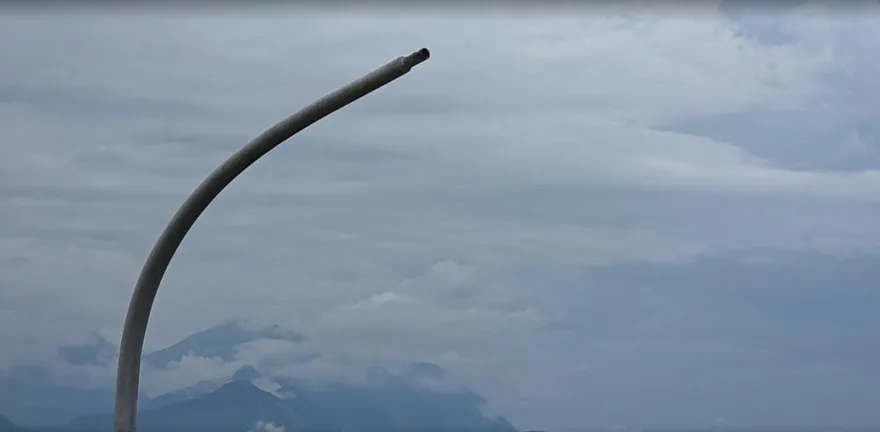 快訊/花蓮空軍基地出狀況！F-16返航降落疑高度太低撞圍牆路燈