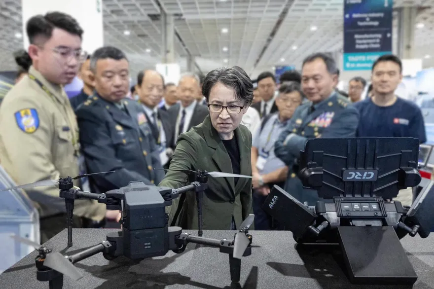 蕭美琴發文！籲通過2100億元買無人機：國安不是政治問題