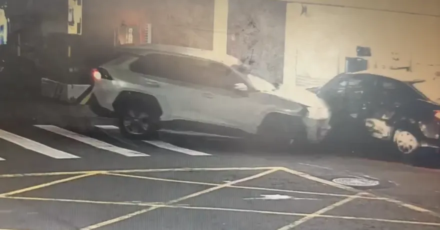 影/談分手變車禍現場！男駕車新竹街頭衝撞多次毀車釀2傷