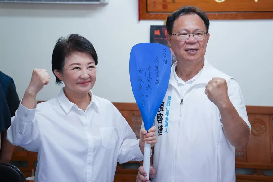 藍白合大躍進！盧秀燕、黃敏惠合體張啓楷　嘉義颳媽媽市長旋風