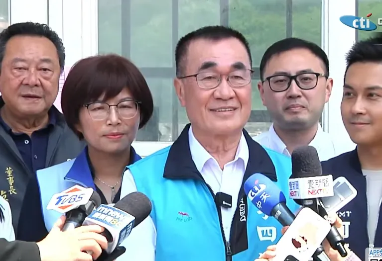 李四川直搗賴清德老家　承諾當選就重啟「九份纜車」計畫