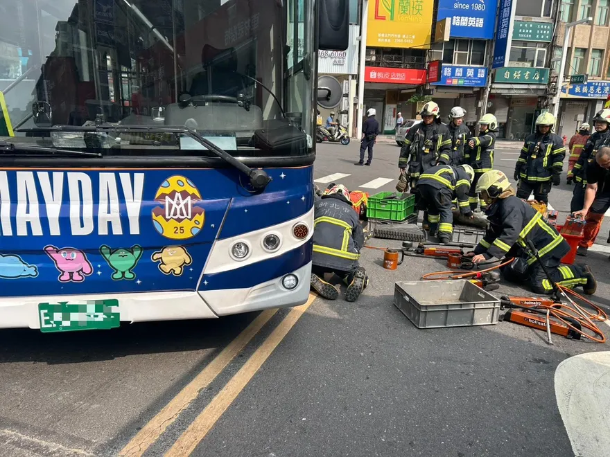 身分曝光！板橋遭公車輾死婦「是新北議員周勝考前妻」