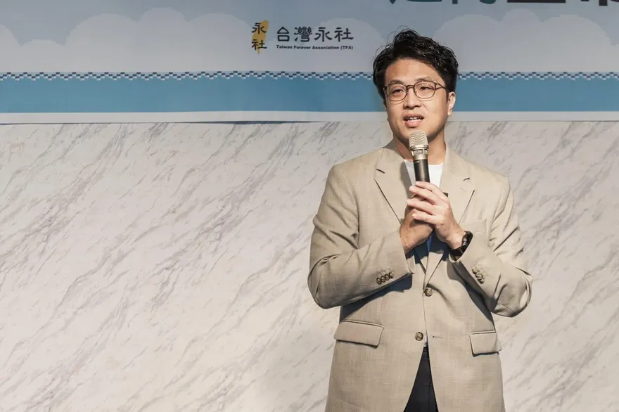 競選官網遭爆操刀手涉盜照偷拍女高中生！沈伯洋急切割：不認識他
