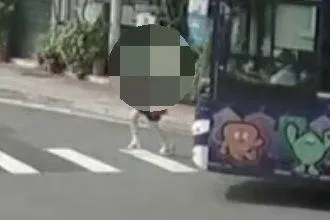 前妻為兒子參選拉票竟慘死公車輪下！周勝考悲慟自責