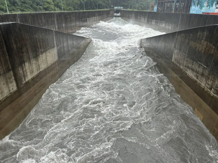 石門水庫99.8%滿庫　阿姆坪防淤隧道啟動加速排砂