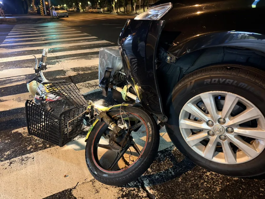 影/驚悚瞬間！花蓮轎車對撞電動自行車　77歲婦傷重身亡