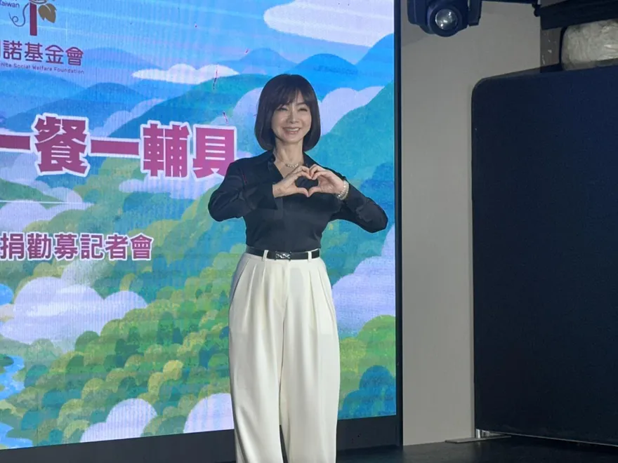 郭台銘遭爆密會女球友！陳美鳳發聲力挺曾馨瑩：很接地氣的女孩