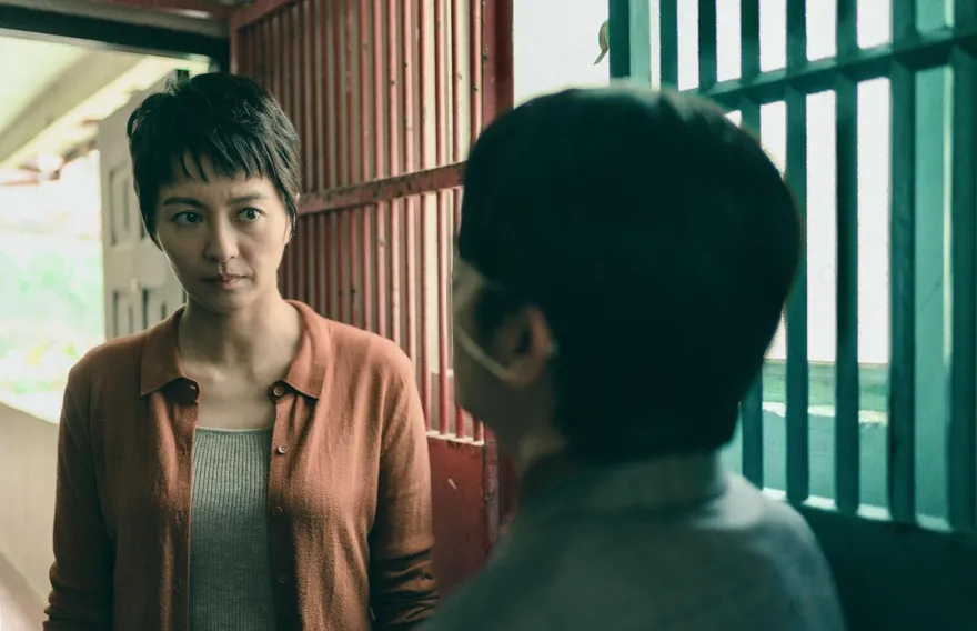 化身瘋魔母親！梁詠琪崩潰持刀情勒女兒　窒息式母愛逼瘋陳姸霏