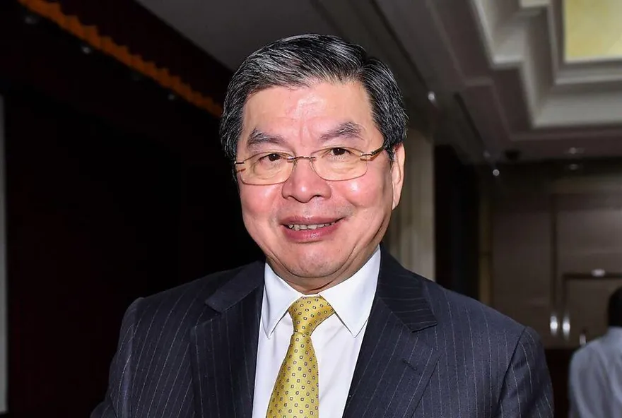 鞠躬致歉！國泰金總座李長庚承諾：高層兼職嚴格把關